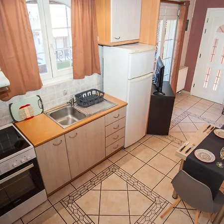 Ira * Lassi (Kefalonia)