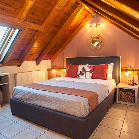 Ira Apartment