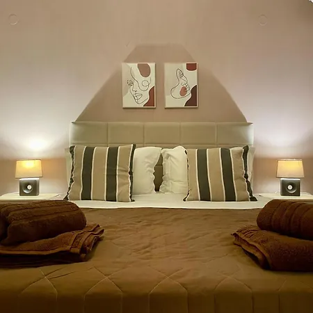 Ira Apartment