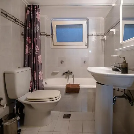 Ira Apartment